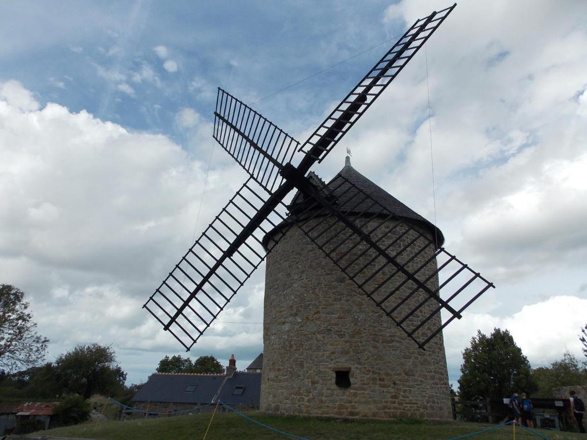 Love Room Donjon Dol In Love Bdsm Dol-de-Bretagne Eksteriør billede
