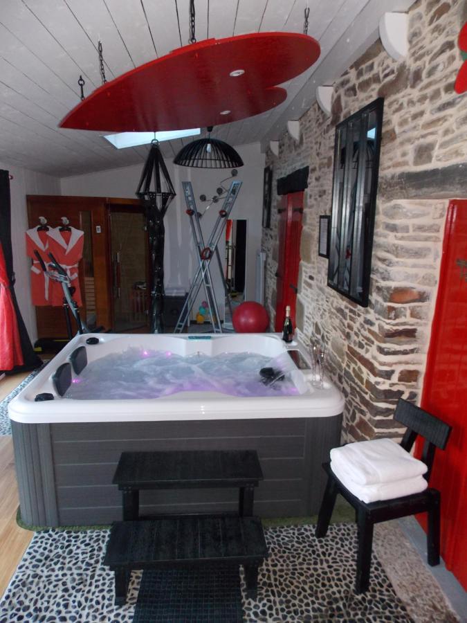Love Room Donjon Dol In Love Bdsm Dol-de-Bretagne Eksteriør billede
