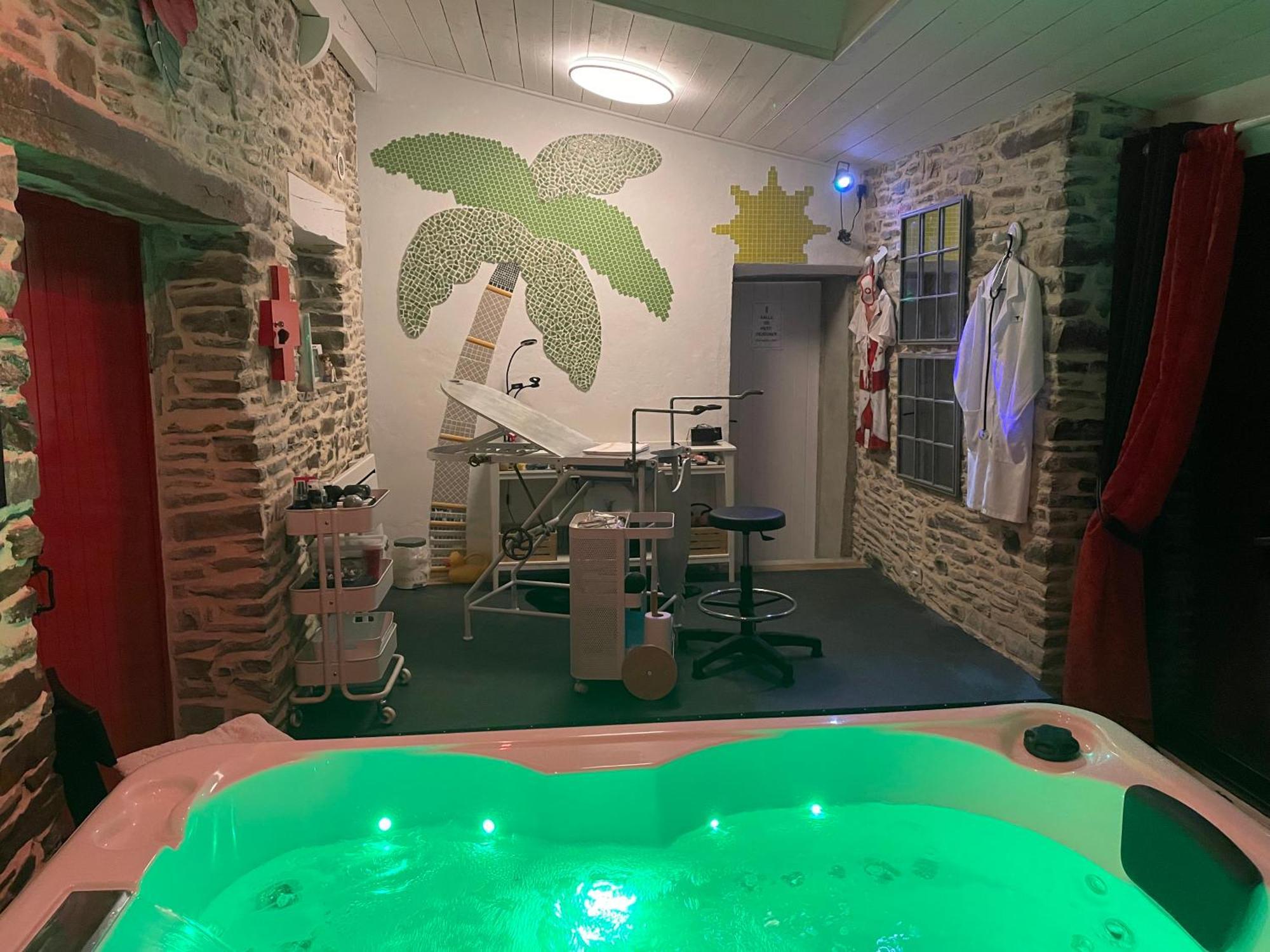 Love Room Donjon Dol In Love Bdsm Dol-de-Bretagne Eksteriør billede