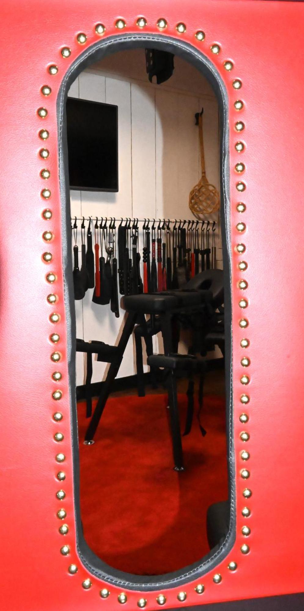 Love Room Donjon Dol In Love Bdsm Dol-de-Bretagne Eksteriør billede